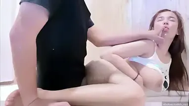 Digenjot Doggy Dari Belakang Sampe Lemes Keenakan Becek Luber Parah