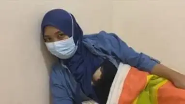 Jilbab Bispak Bikin Penasaran