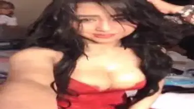 Koleksi Intim Gadis Dewi Persik Di Kamar